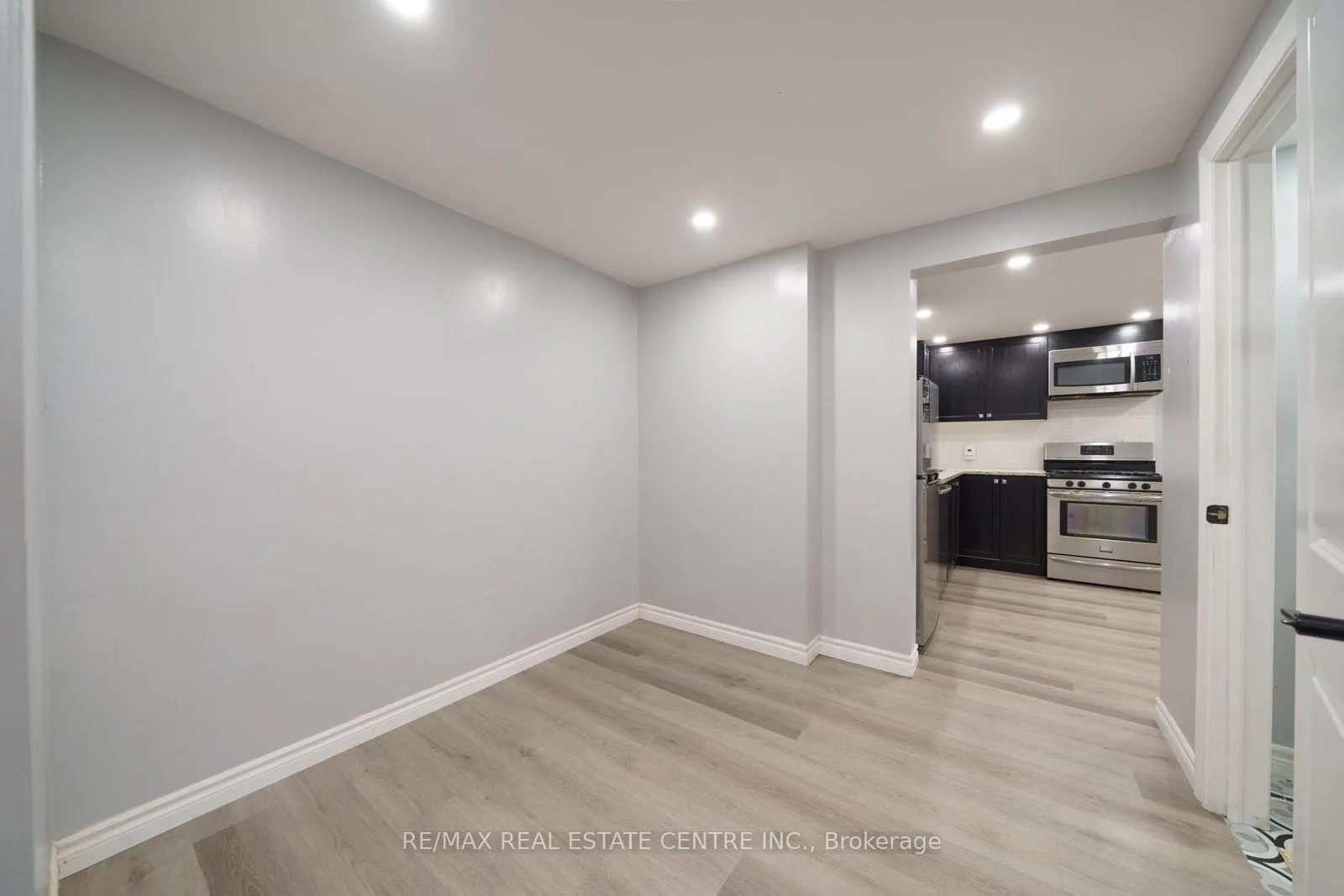 Photo 14 of Unit Lower Unit, 39 Bonaparte Way, Hamilton, Barnstown — HOMEH