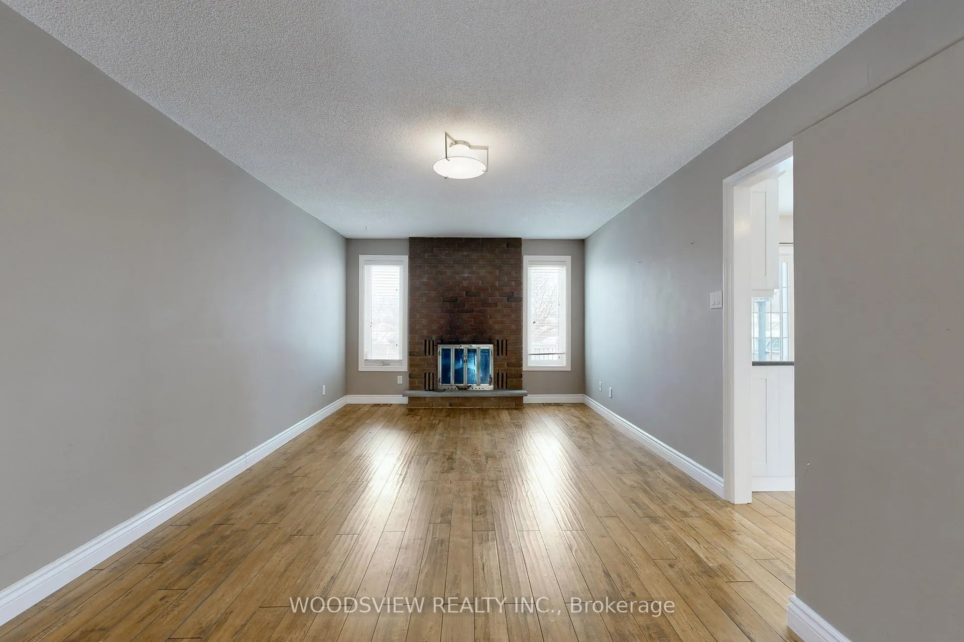 Photo 8 of 2 Charles Court, Barrie, Allandale Heights — HOMEH