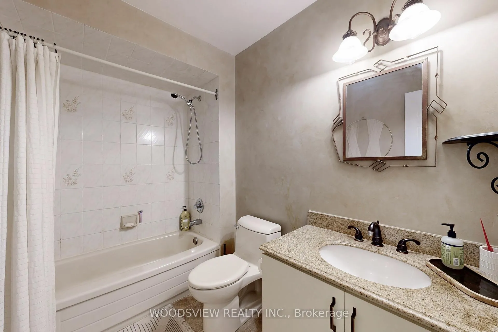 Photo 24 of 2 Charles Court, Barrie, Allandale Heights — HOMEH