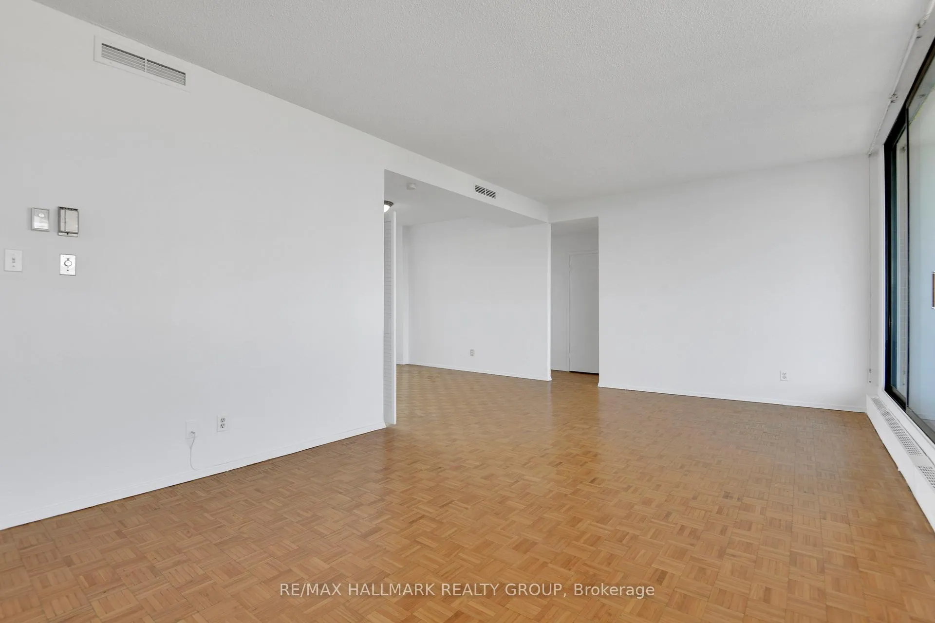 Photo 10 of Unit 9A, 400 Laurier Avenue E, Ottawa, Sandy Hill — HOMEH