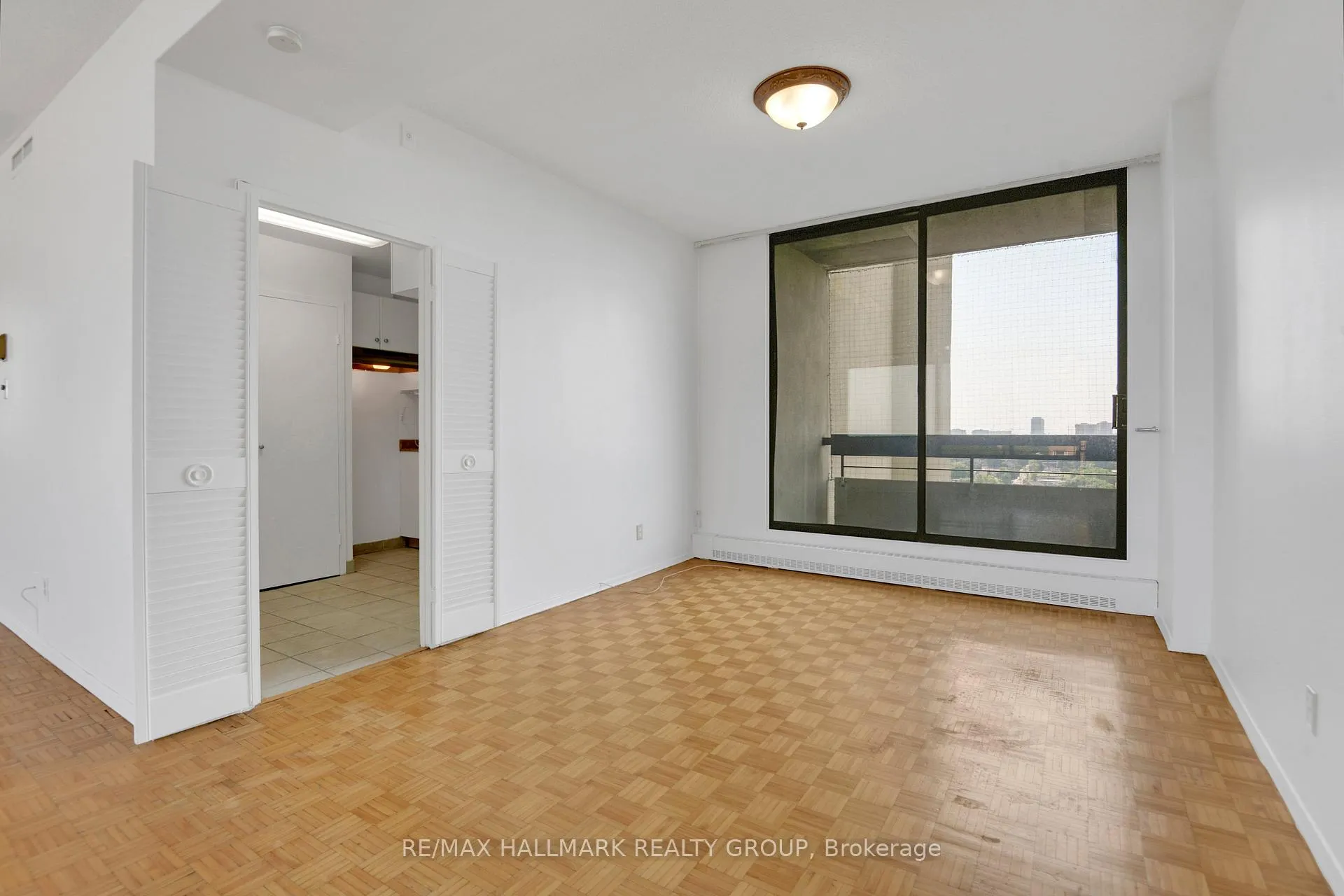Photo 13 of Unit 9A, 400 Laurier Avenue E, Ottawa, Sandy Hill — HOMEH