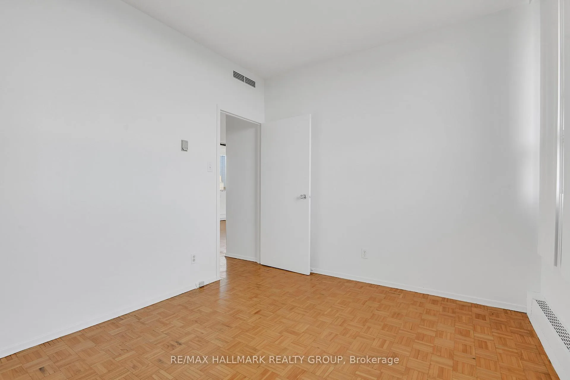 Photo 33 of Unit 9A, 400 Laurier Avenue E, Ottawa, Sandy Hill — HOMEH