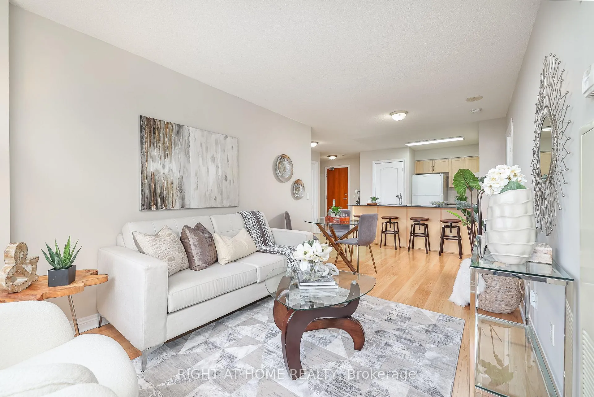 Photo 6 of Unit 1202, 60 Disera Drive, Vaughan, Beverley Glen — HOMEH