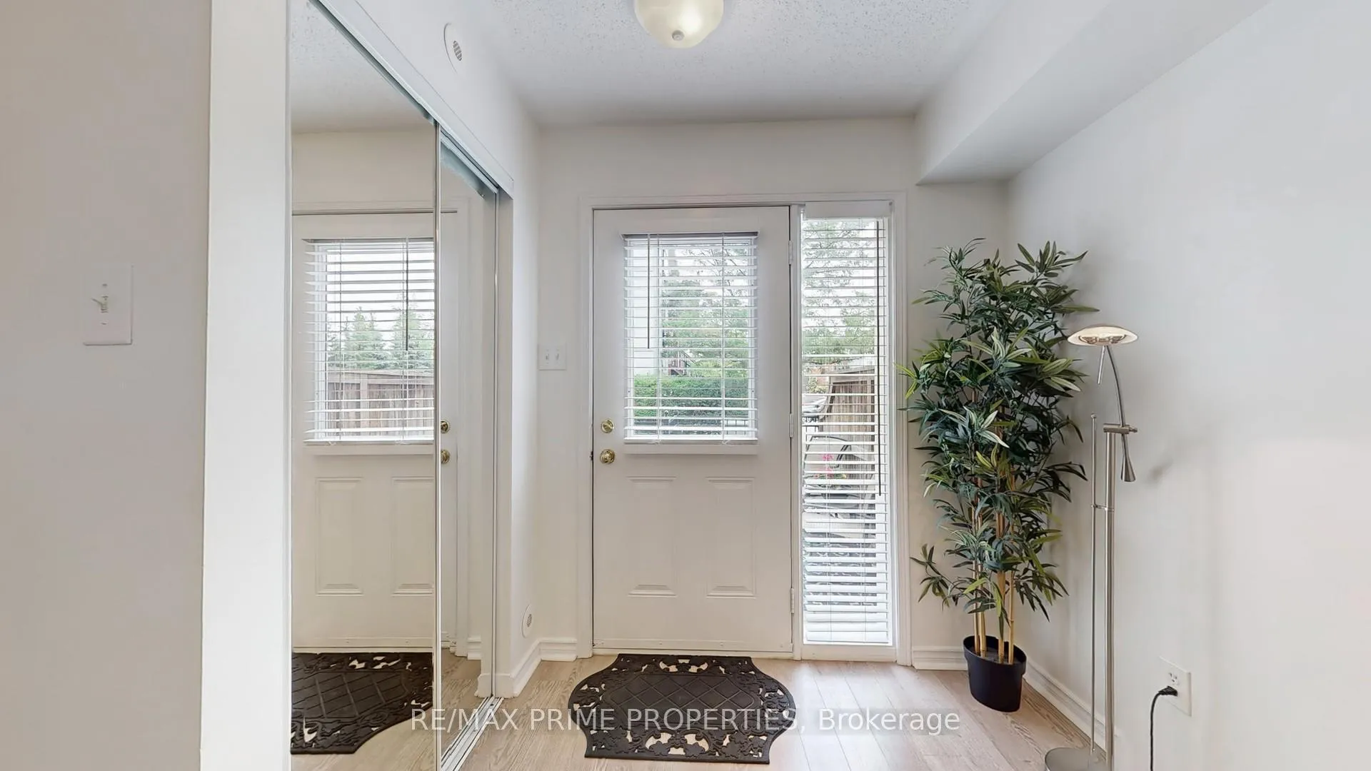 Photo 3 of Unit 44, 2265 Bur Oak Avenue, Markham, Greensborough — HOMEH