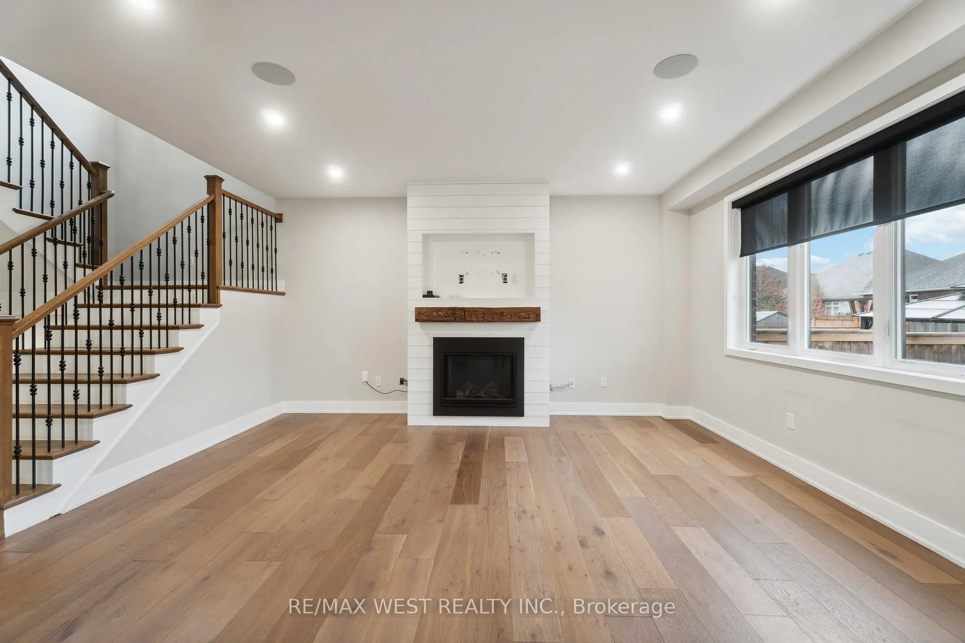 Photo 5 of 210 S Pelham Road, Welland, Coyle Creek — HOMEH