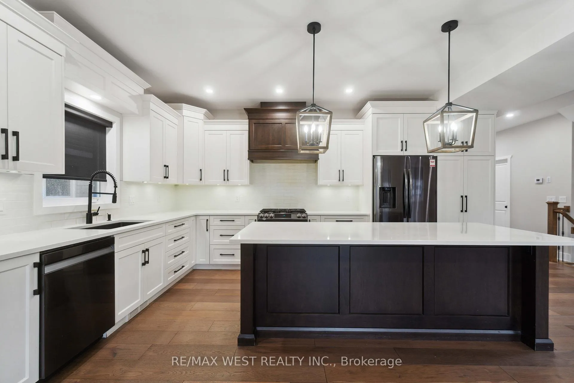 Photo 9 of 210 S Pelham Road, Welland, Coyle Creek — HOMEH