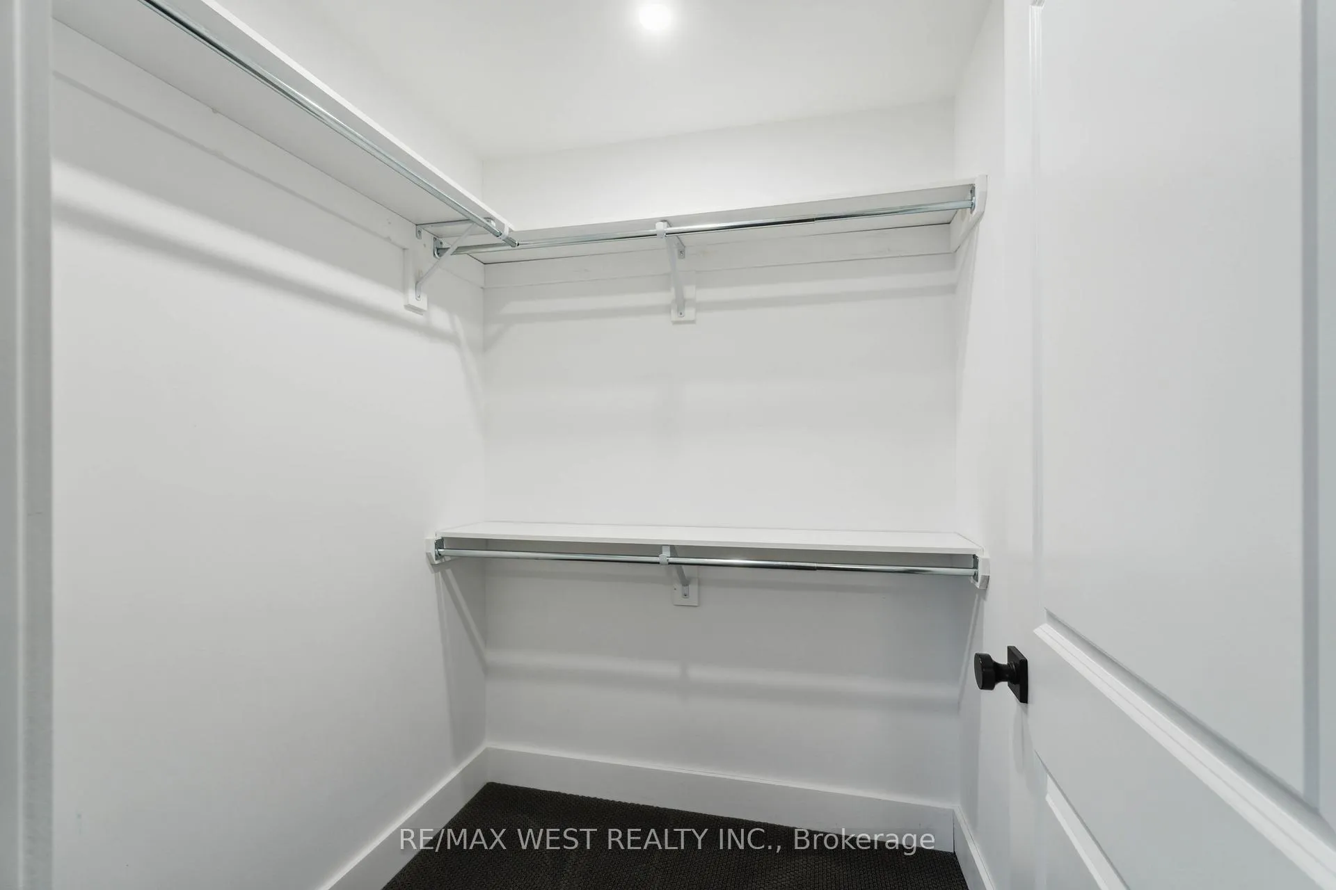 Photo 17 of 210 S Pelham Road, Welland, Coyle Creek — HOMEH