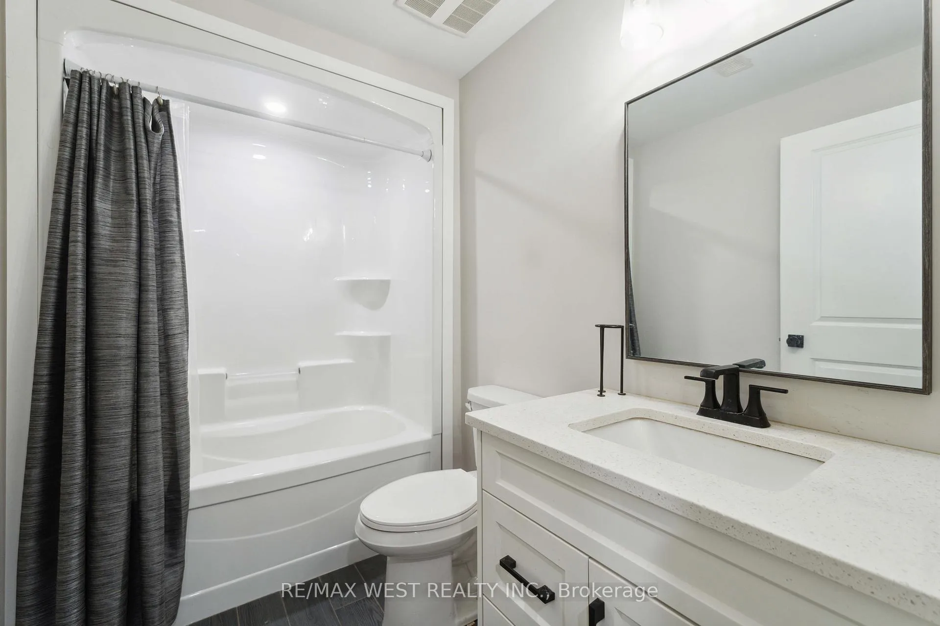 Photo 25 of 210 S Pelham Road, Welland, Coyle Creek — HOMEH