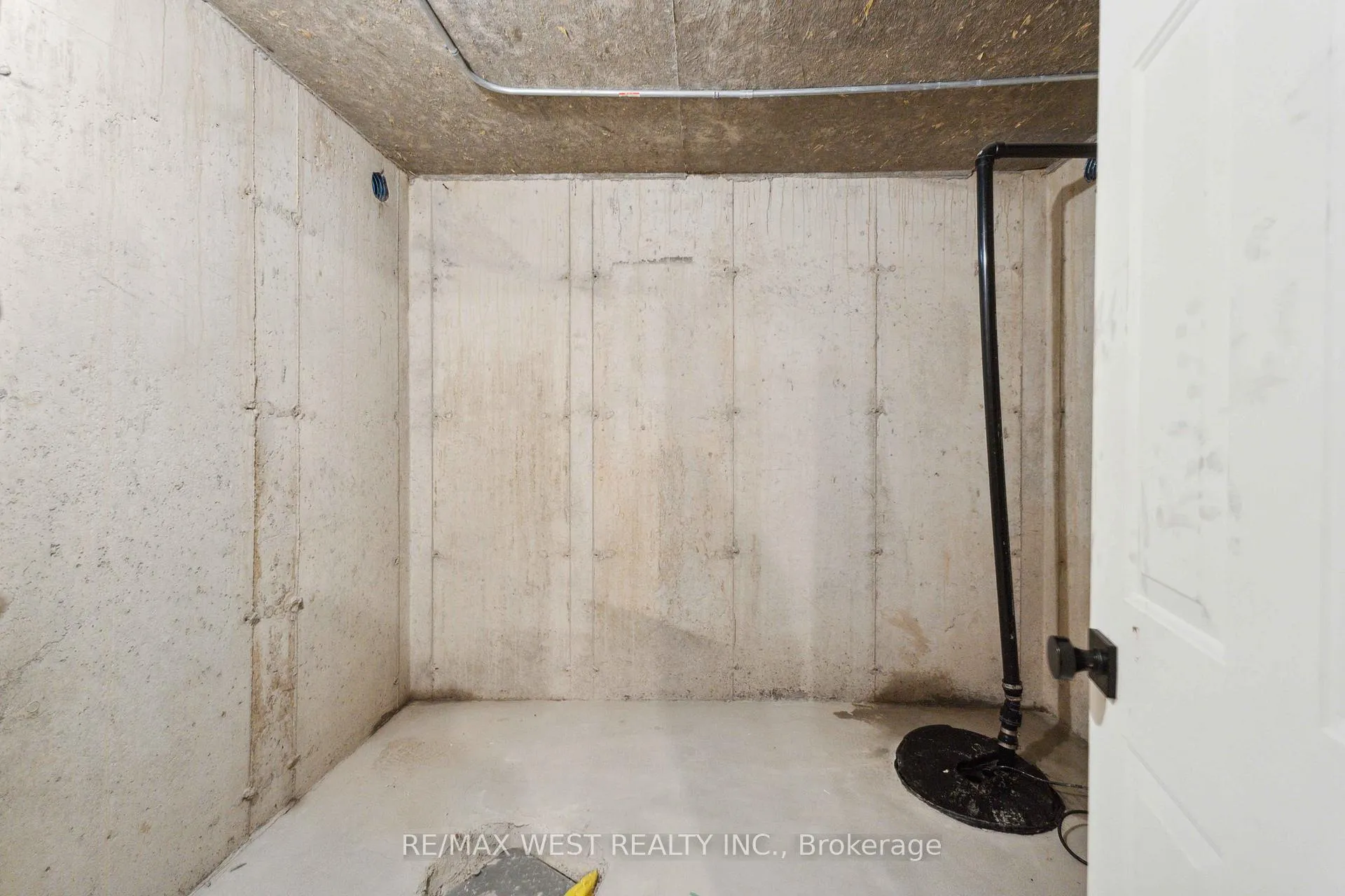 Photo 27 of 210 S Pelham Road, Welland, Coyle Creek — HOMEH