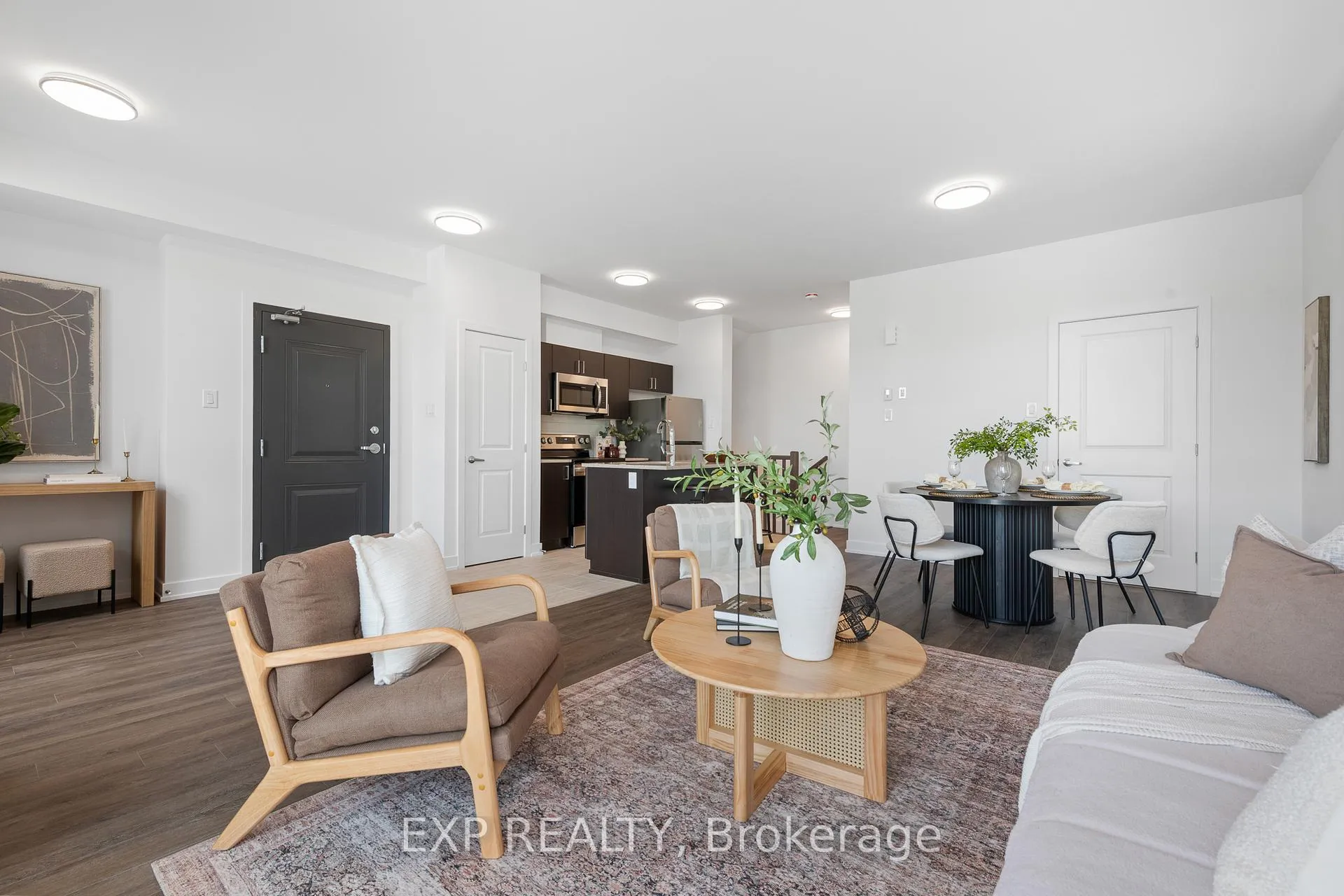 Photo 10 of 815 Silhouette Private, Ottawa, Barrhaven - Cedargrove/Fraserdale — HOMEH