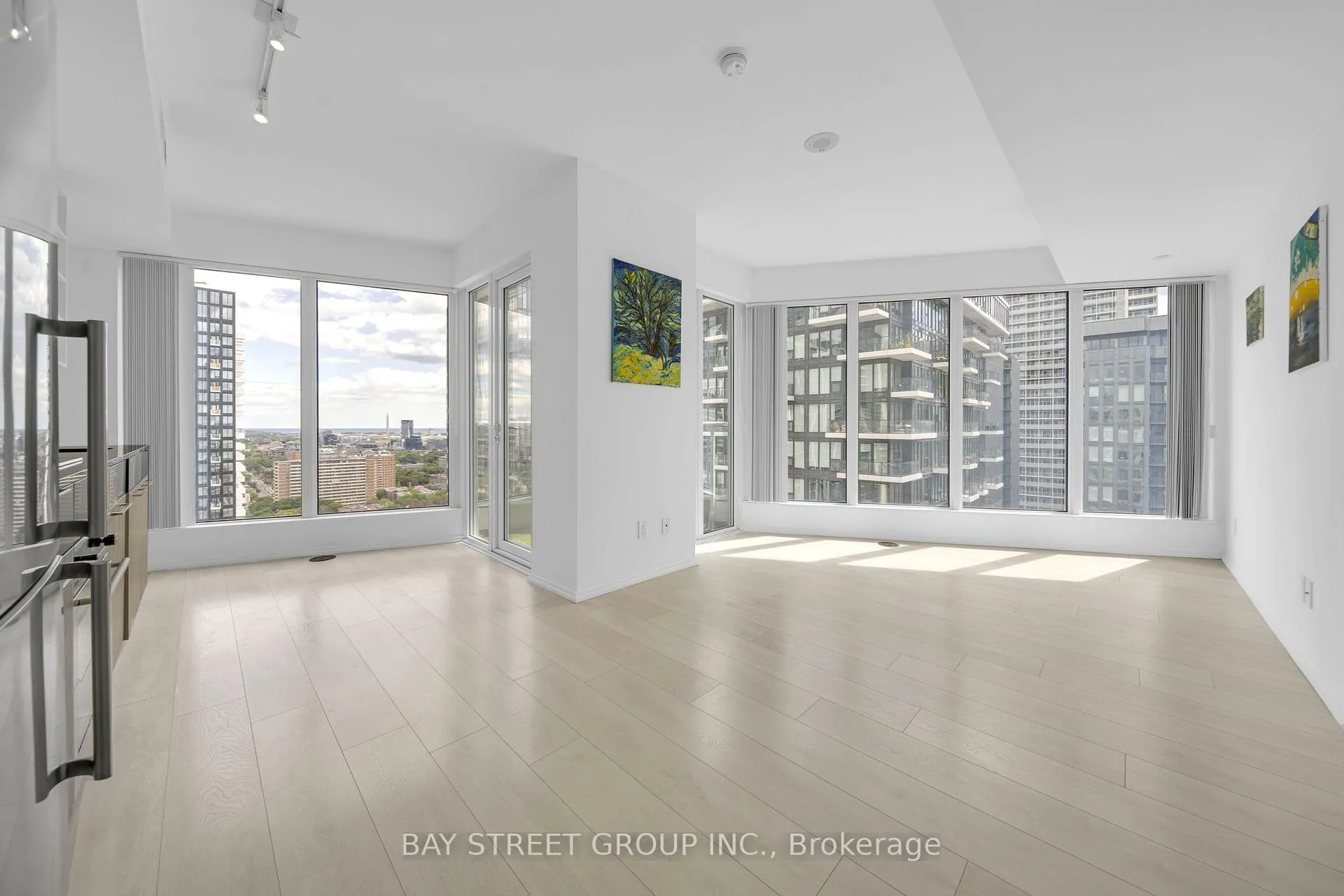 Photo 4 of Unit 2802, 68 Shuter Street, Toronto, Church-Yonge Corridor — HOMEH
