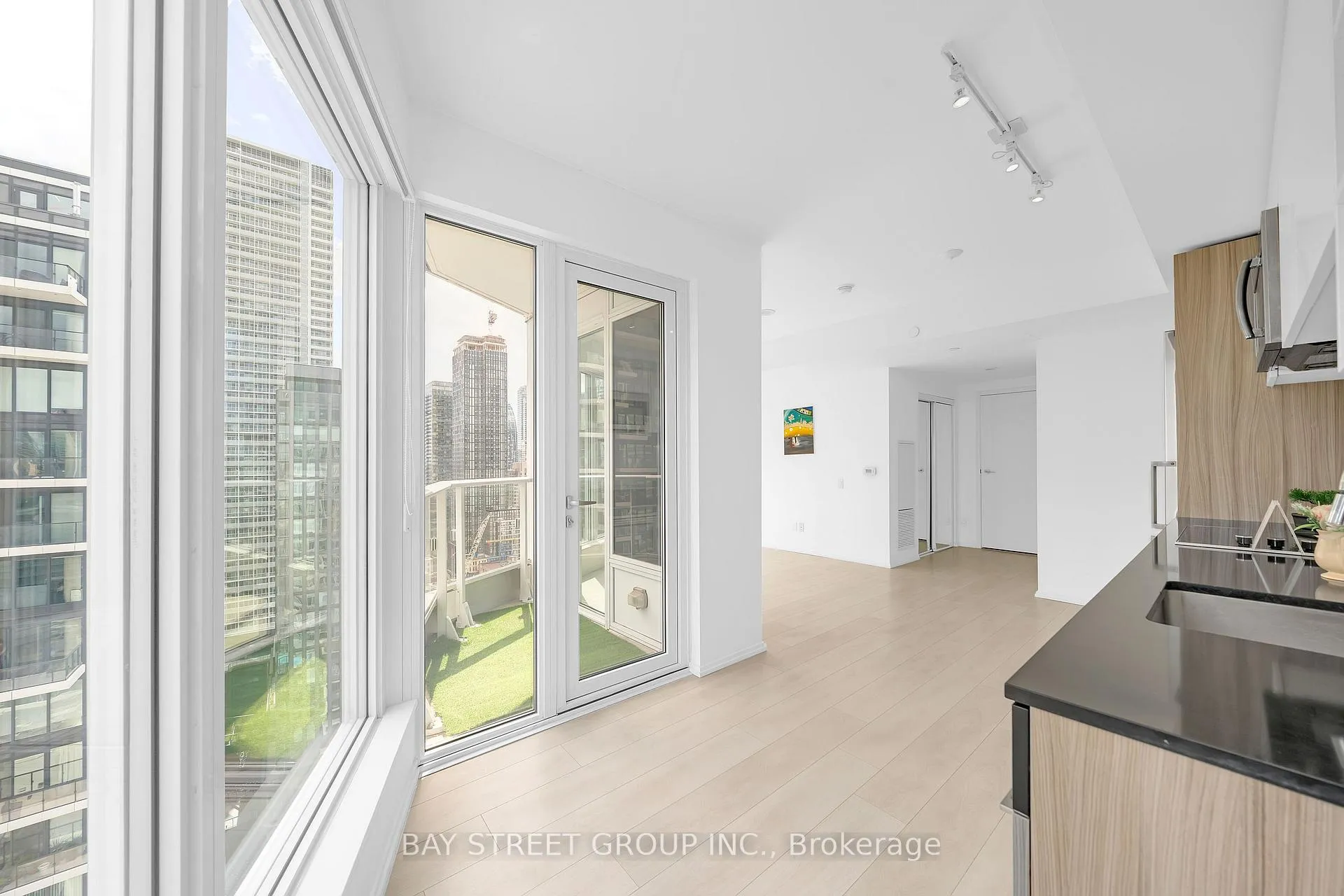 Photo 11 of Unit 2802, 68 Shuter Street, Toronto, Church-Yonge Corridor — HOMEH