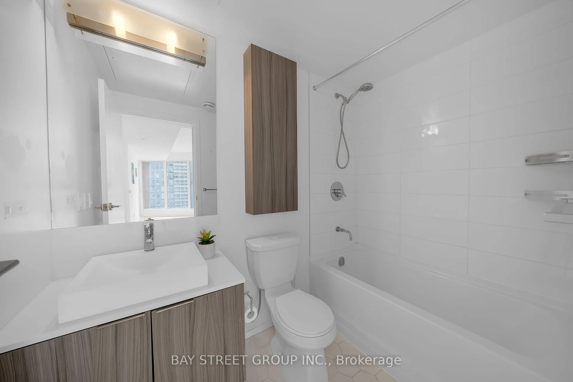 Photo 13 of Unit 2802, 68 Shuter Street, Toronto, Church-Yonge Corridor — HOMEH