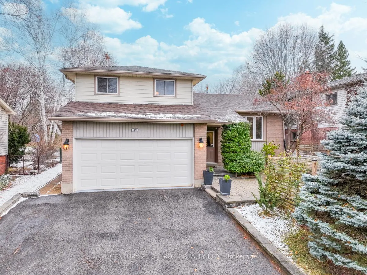 Front of 43 Shoreview Drive W