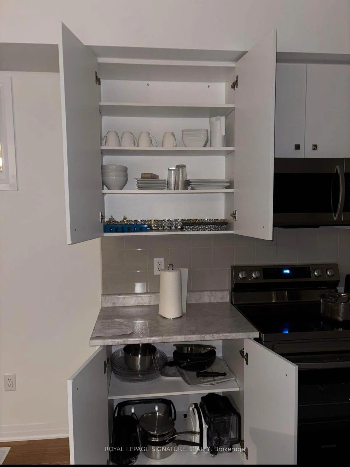 Photo 3 of Unit Upper, 28 Masters Street, Welland, Dain City — HOMEH