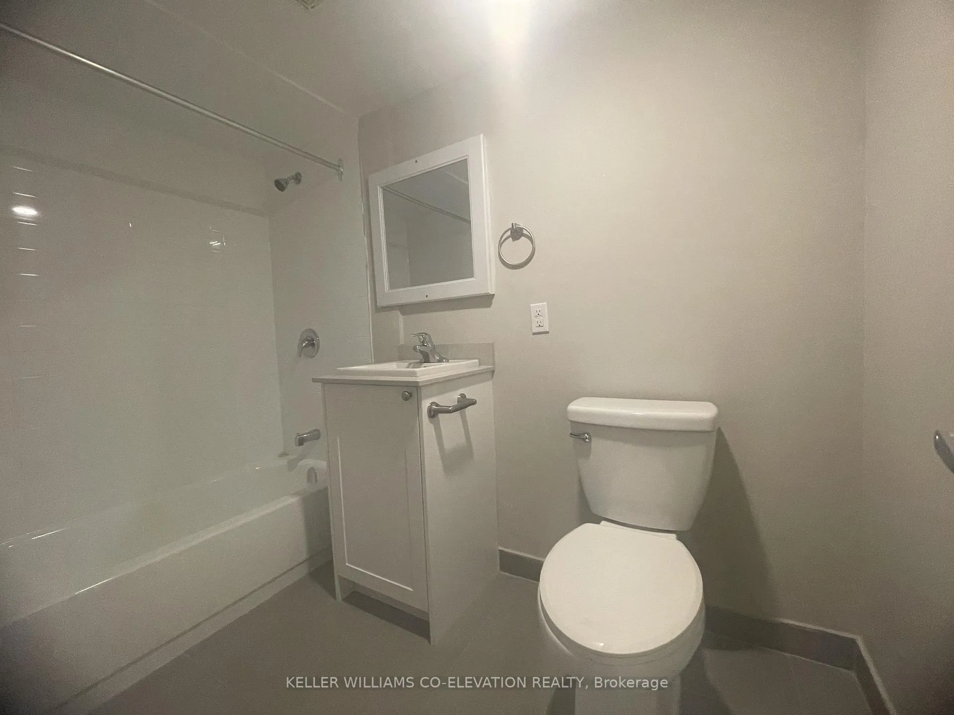 Photo 6 of Unit A, 133 Prospect Street, Hamilton, Stipley — HOMEH
