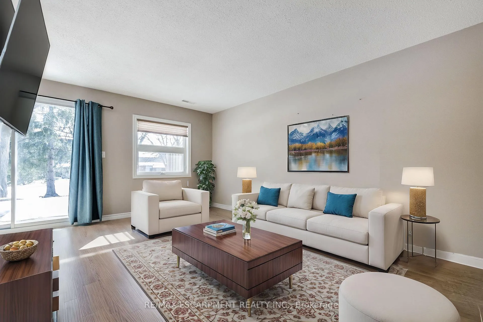 Photo 6 of 25 Szollosy Circle, Hamilton, Kennedy — HOMEH