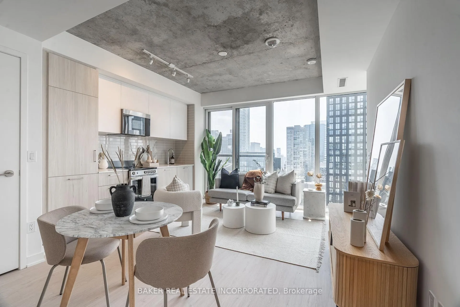 Photo 2 of Unit 2905, 65 Mutual Street, Toronto, Church-Yonge Corridor — HOMEH