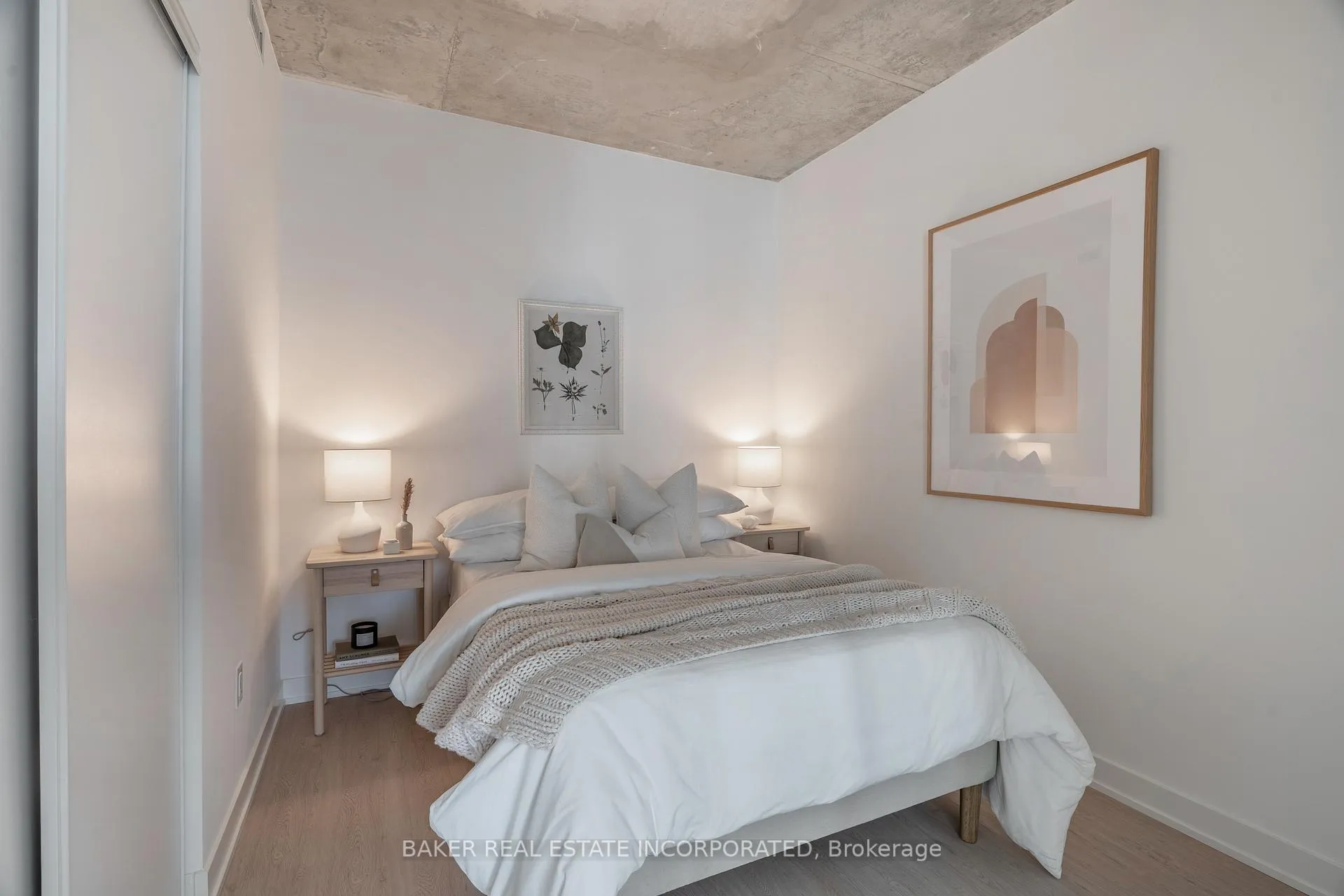 Photo 4 of Unit 2905, 65 Mutual Street, Toronto, Church-Yonge Corridor — HOMEH