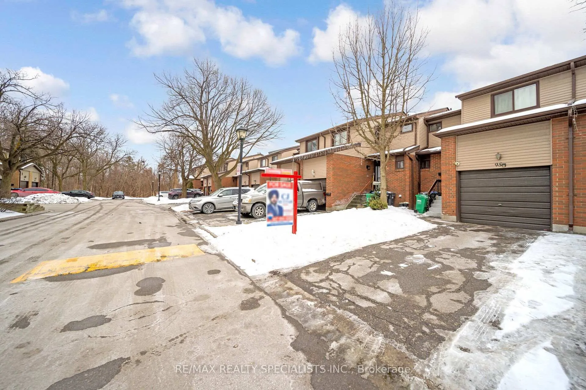 Photo 2 of 95 Carleton Place, Brampton, Bramalea West Industrial — HOMEH