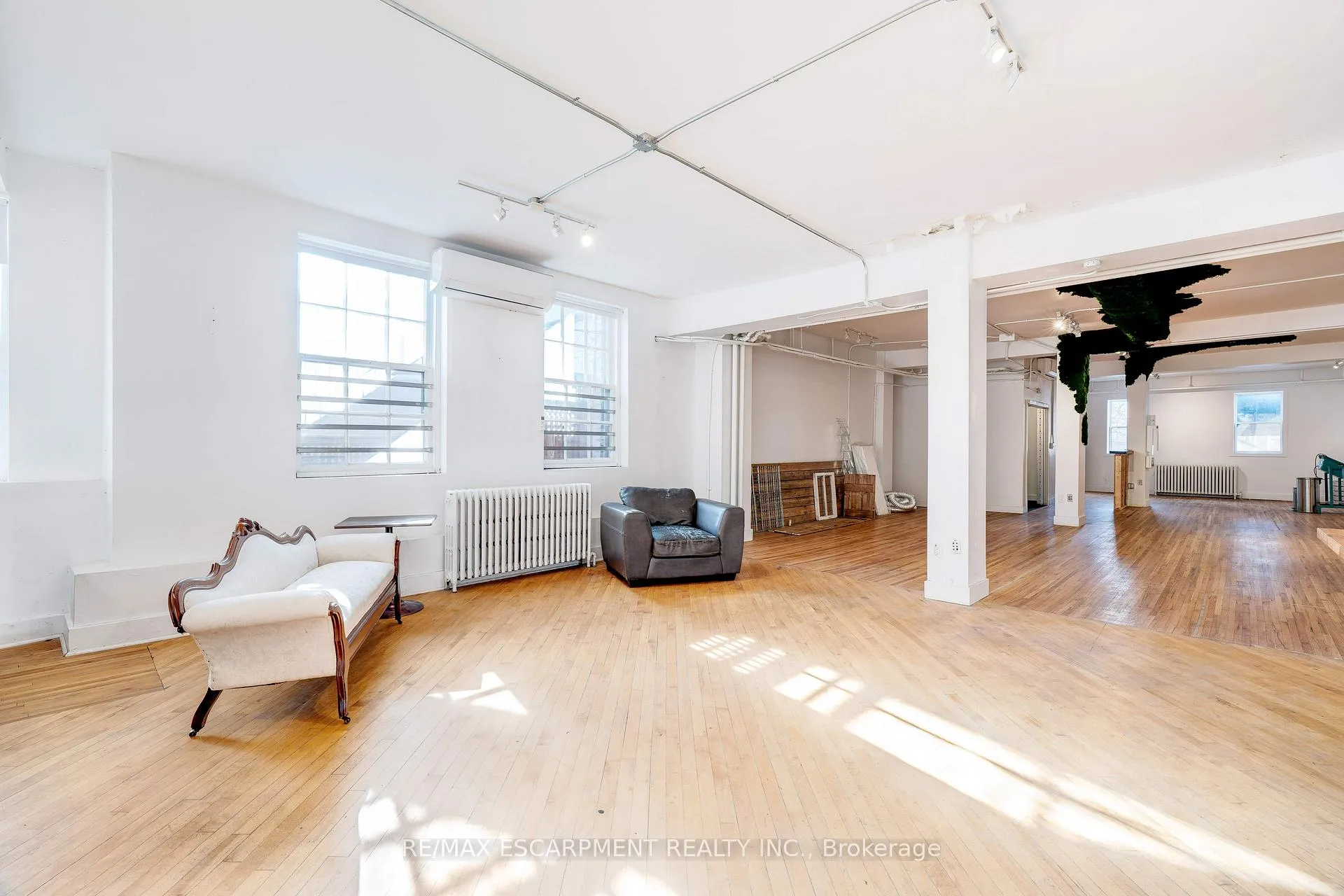 Photo 4 of Unit 2, 323-327 King Street E, Hamilton, Beasley — HOMEH