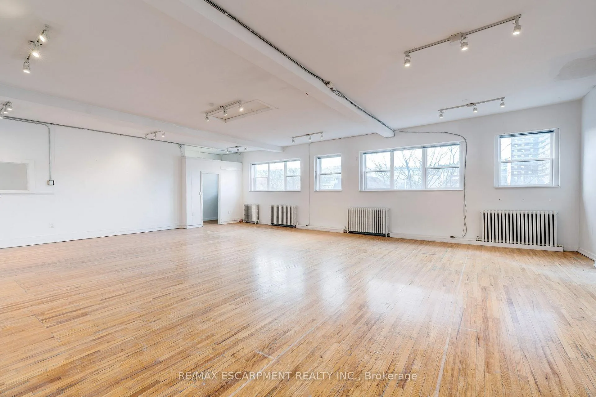 Photo 18 of Unit 2, 323-327 King Street E, Hamilton, Beasley — HOMEH
