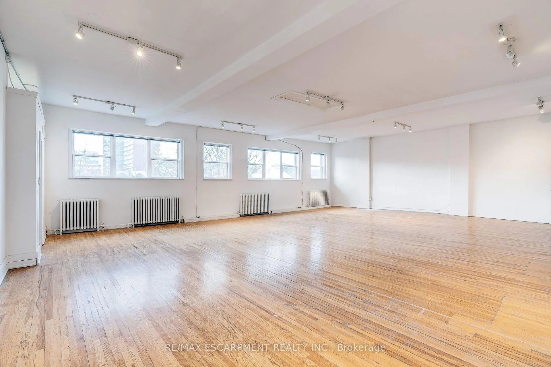 Photo 21 of Unit 2, 323-327 King Street E, Hamilton, Beasley — HOMEH