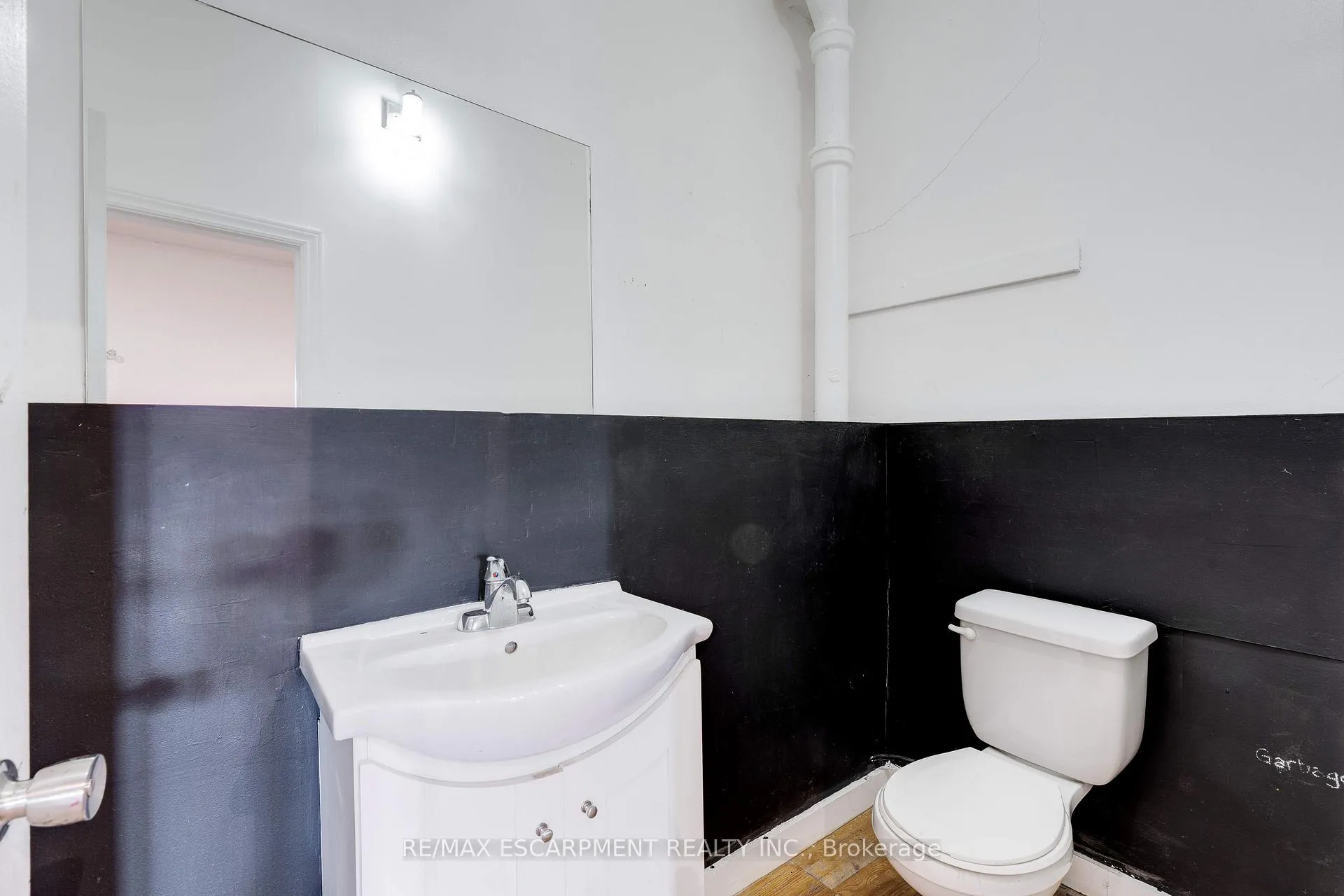 Photo 25 of Unit 2, 323-327 King Street E, Hamilton, Beasley — HOMEH