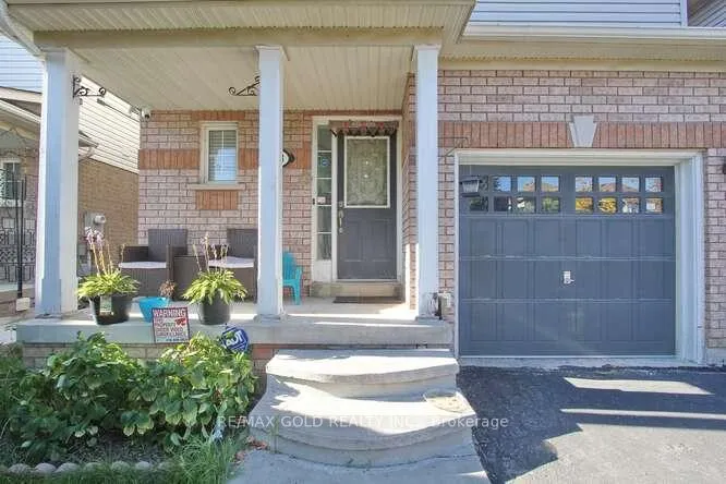 Photo 5 of 88 Ridgemore Crescent, Brampton, Fletcher's Meadow — HOMEH