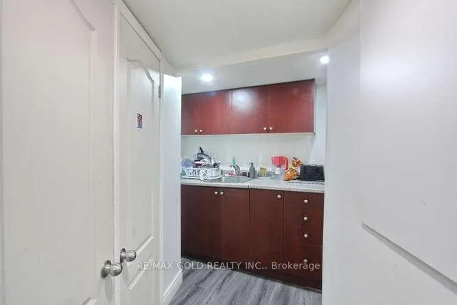 Photo 38 of 88 Ridgemore Crescent, Brampton, Fletcher's Meadow — HOMEH