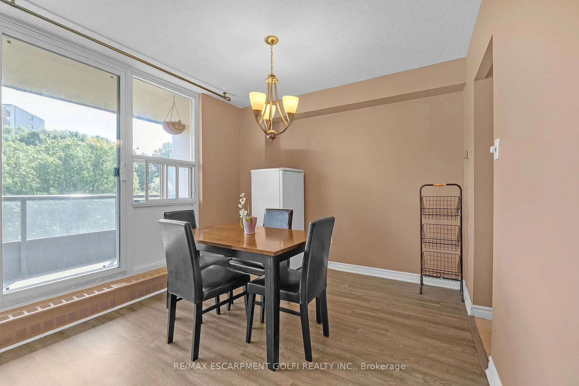 Photo 10 of Unit 402, 1966 Main Street W, Hamilton, Ainslie Wood — HOMEH