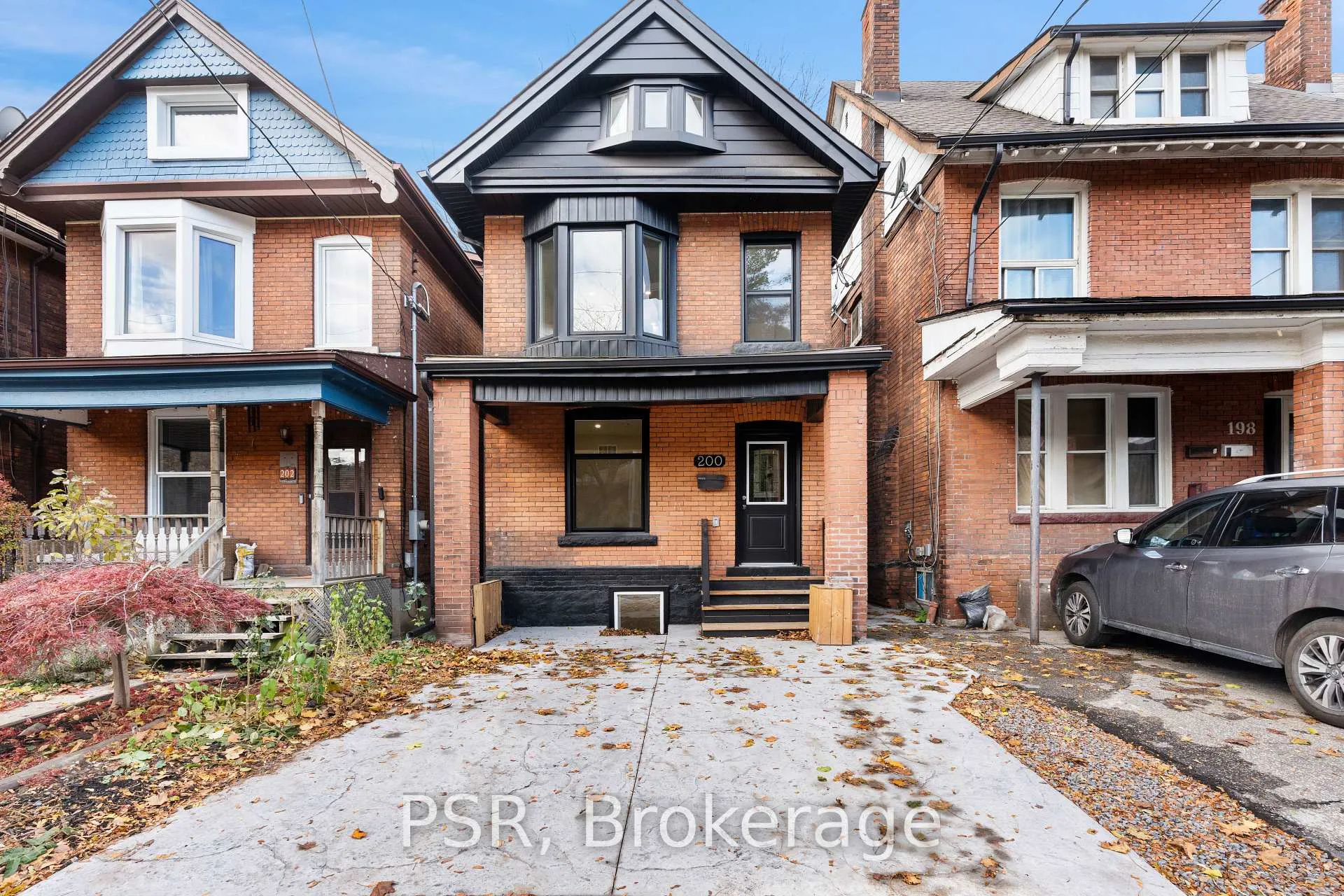 Front of Unit 2nd & 3rd, 200 Sanford Avenue S