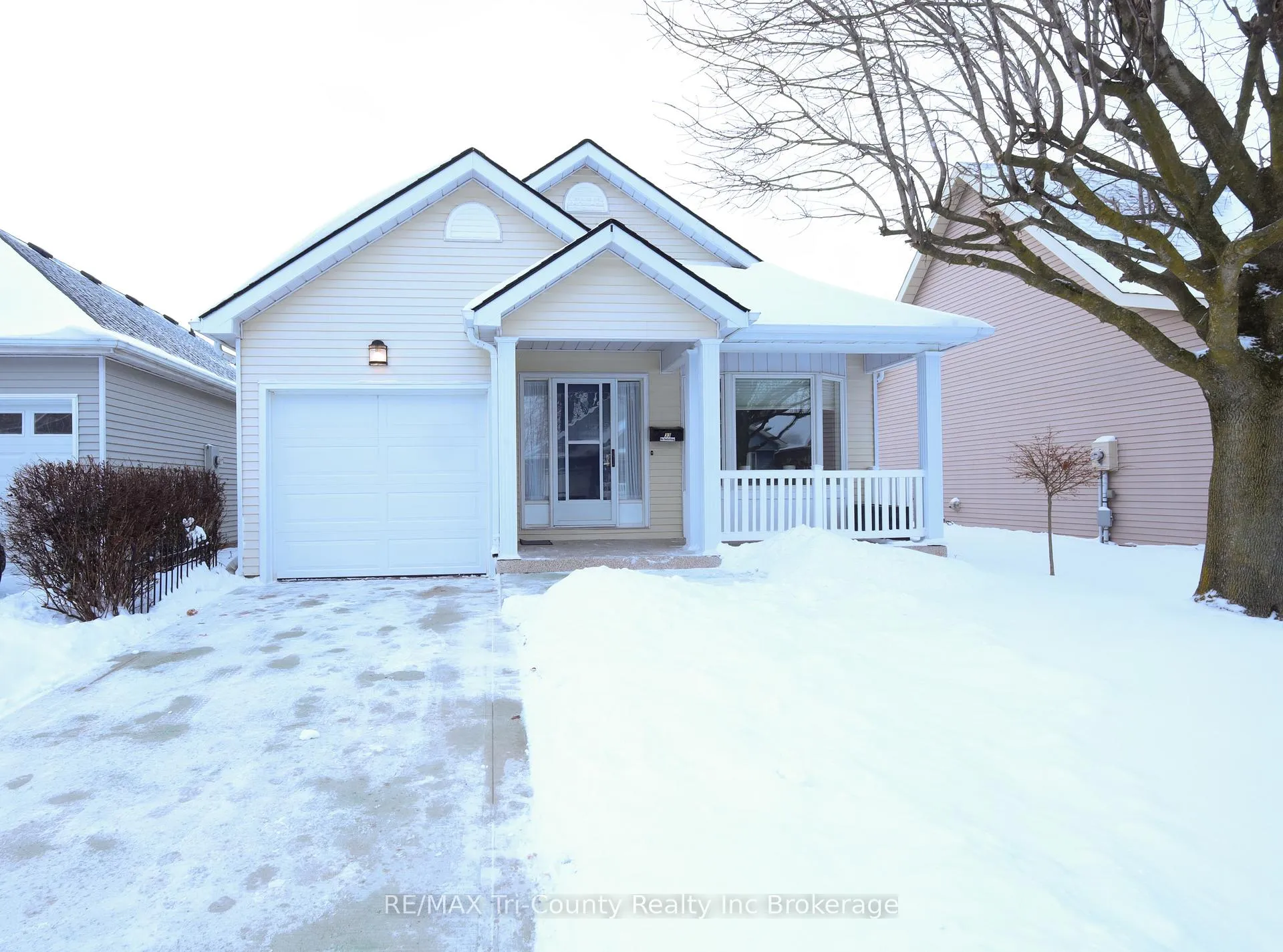 Front of 33 Wilkins Crescent
