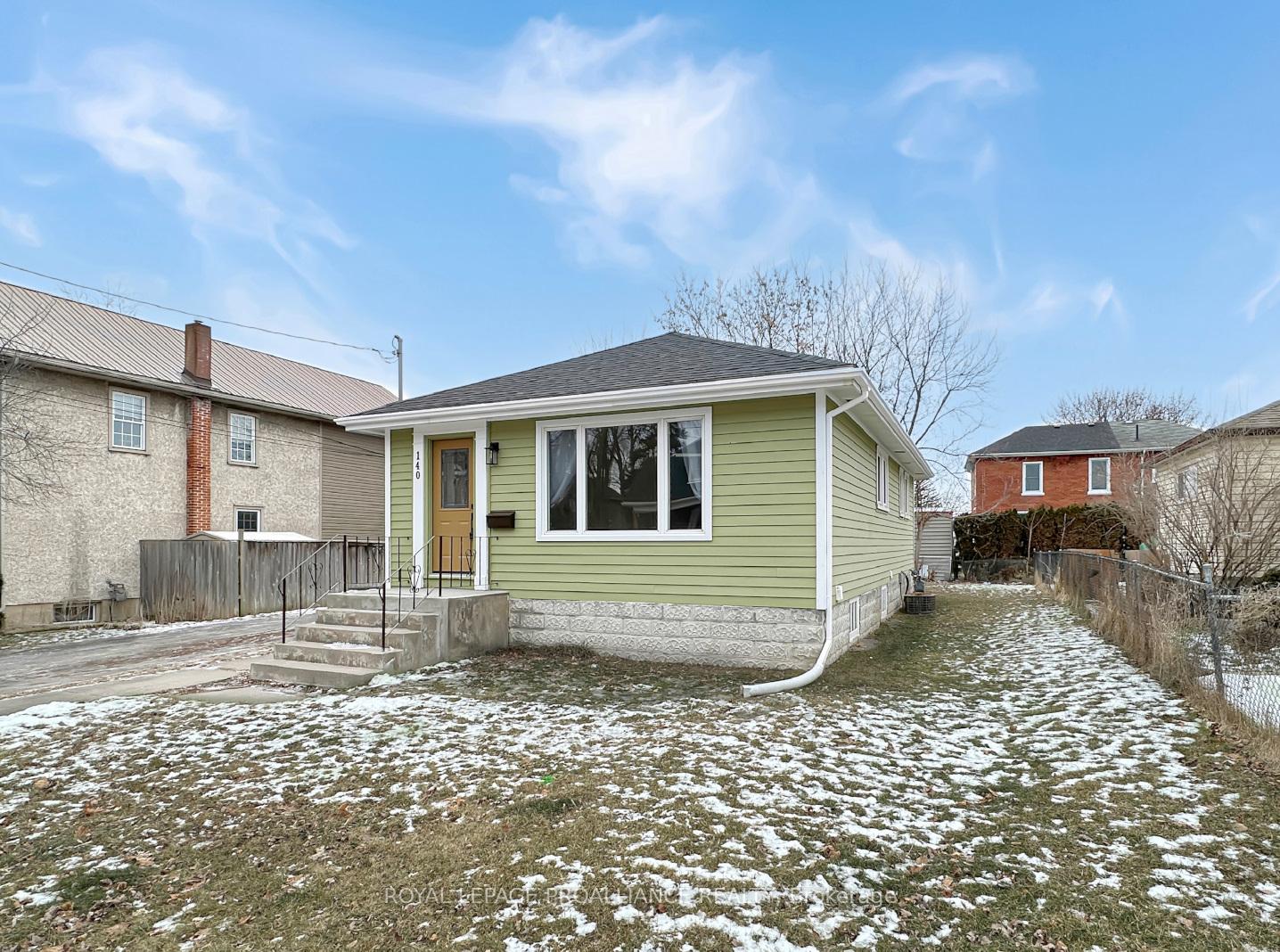 Photo 3 of 140 Charles Street, Belleville, Belleville Ward — HOMEH