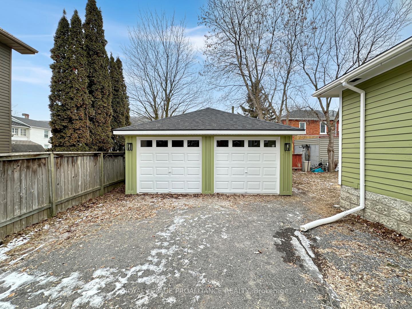 Photo 26 of 140 Charles Street, Belleville, Belleville Ward — HOMEH