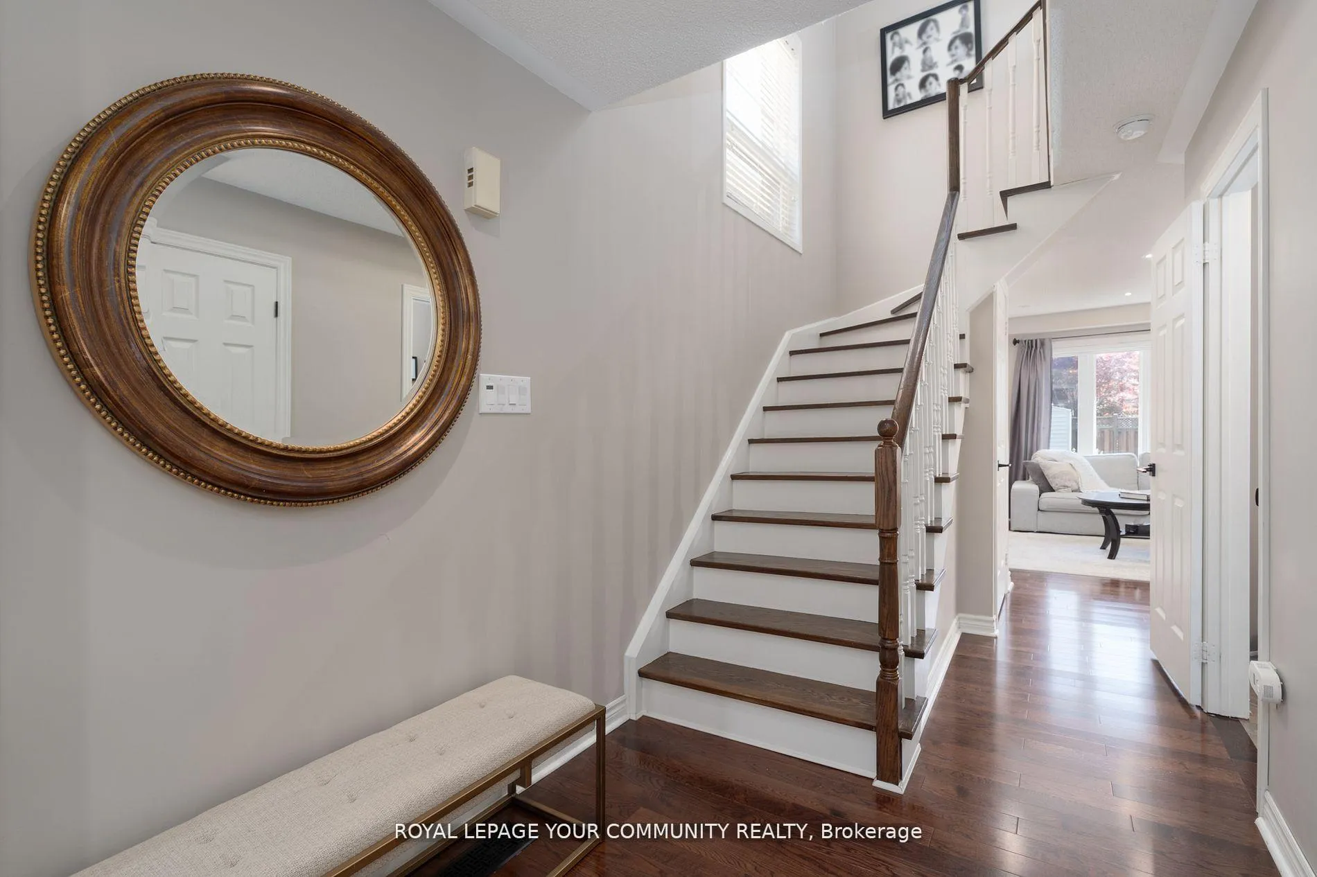 Photo 5 of 86 Corkwood Crescent, Vaughan, Maple — HOMEH