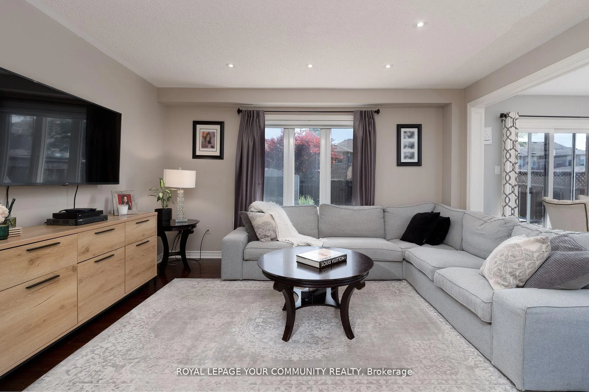 Photo 10 of 86 Corkwood Crescent, Vaughan, Maple — HOMEH