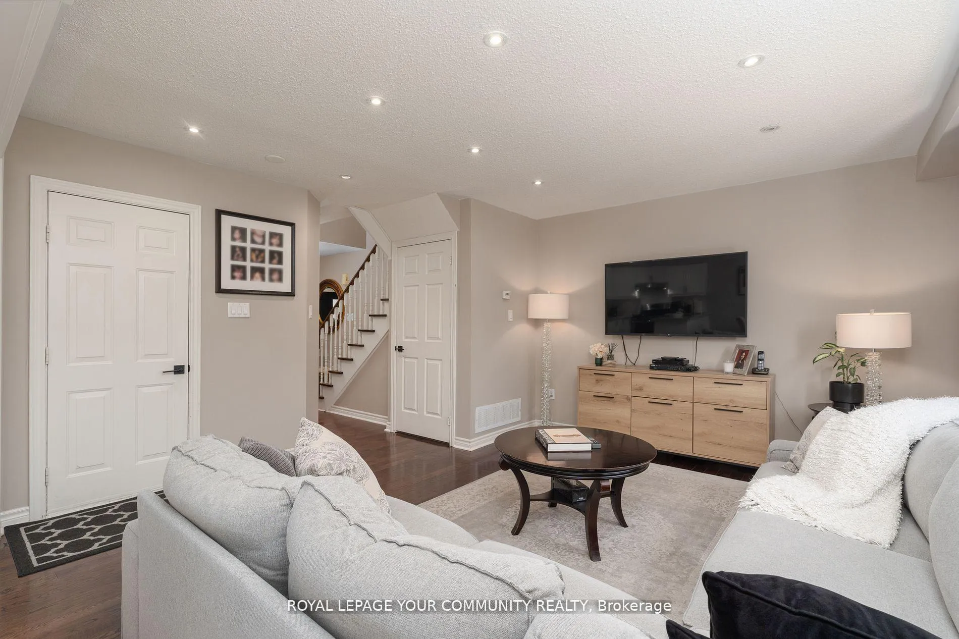 Photo 18 of 86 Corkwood Crescent, Vaughan, Maple — HOMEH