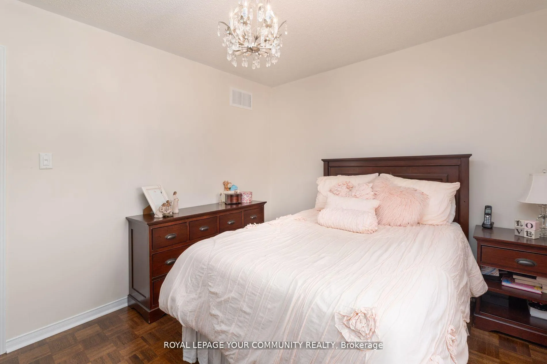 Photo 29 of 86 Corkwood Crescent, Vaughan, Maple — HOMEH