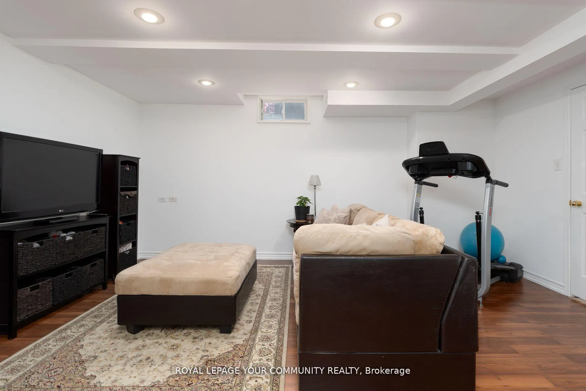 Photo 33 of 86 Corkwood Crescent, Vaughan, Maple — HOMEH