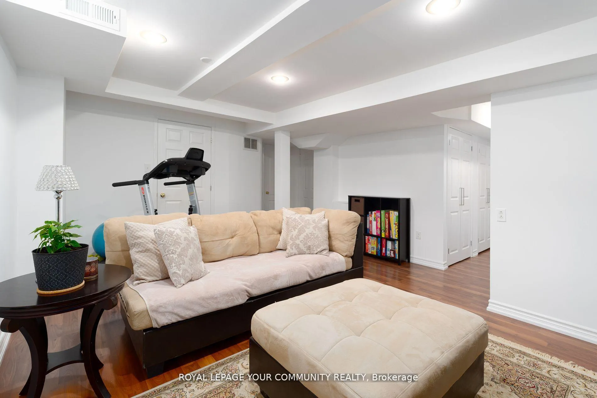 Photo 35 of 86 Corkwood Crescent, Vaughan, Maple — HOMEH