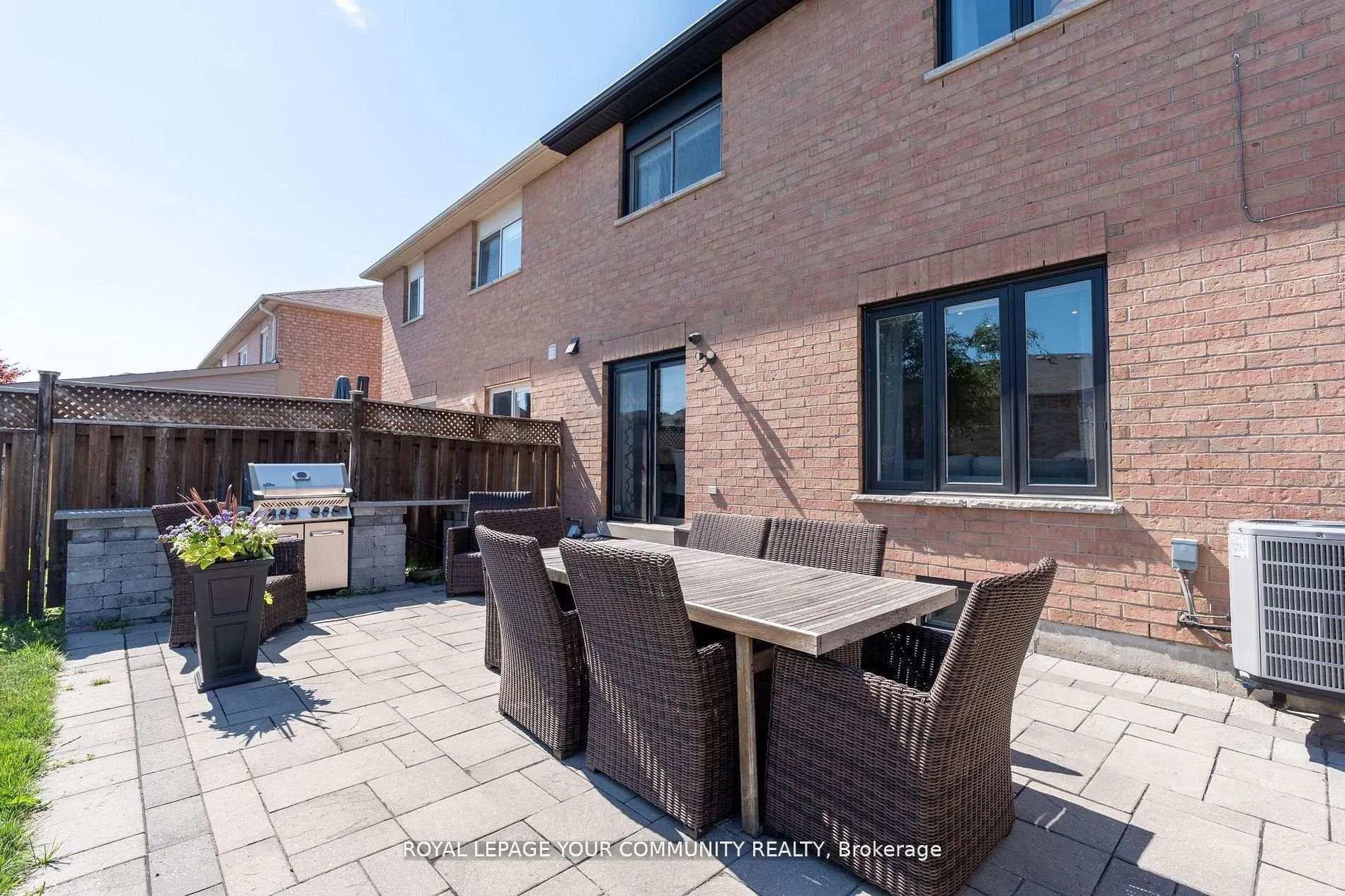 Photo 42 of 86 Corkwood Crescent, Vaughan, Maple — HOMEH
