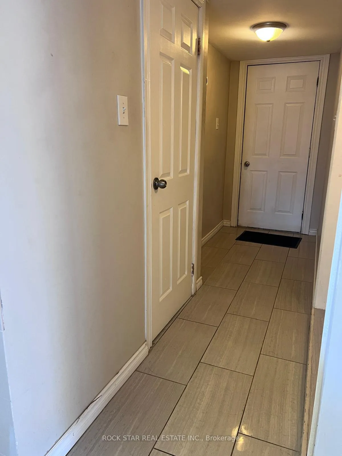 Photo 14 of Unit Upper, 26 Wentworth Street S, Hamilton, Landsdale — HOMEH