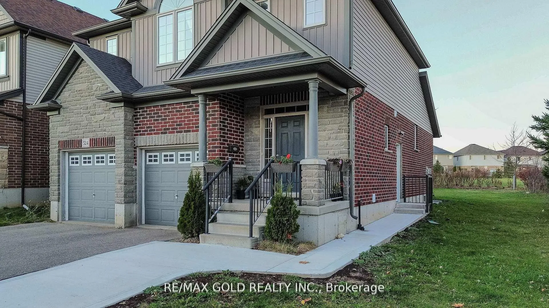 Photo 2 of Unit Main, 524 St Moritz Avenue, Waterloo — HOMEH