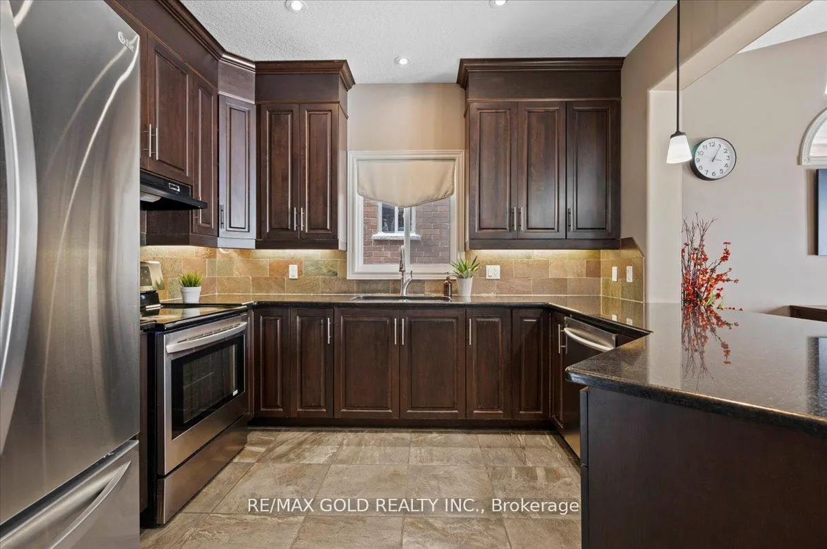 Photo 9 of Unit Main, 524 St Moritz Avenue, Waterloo — HOMEH