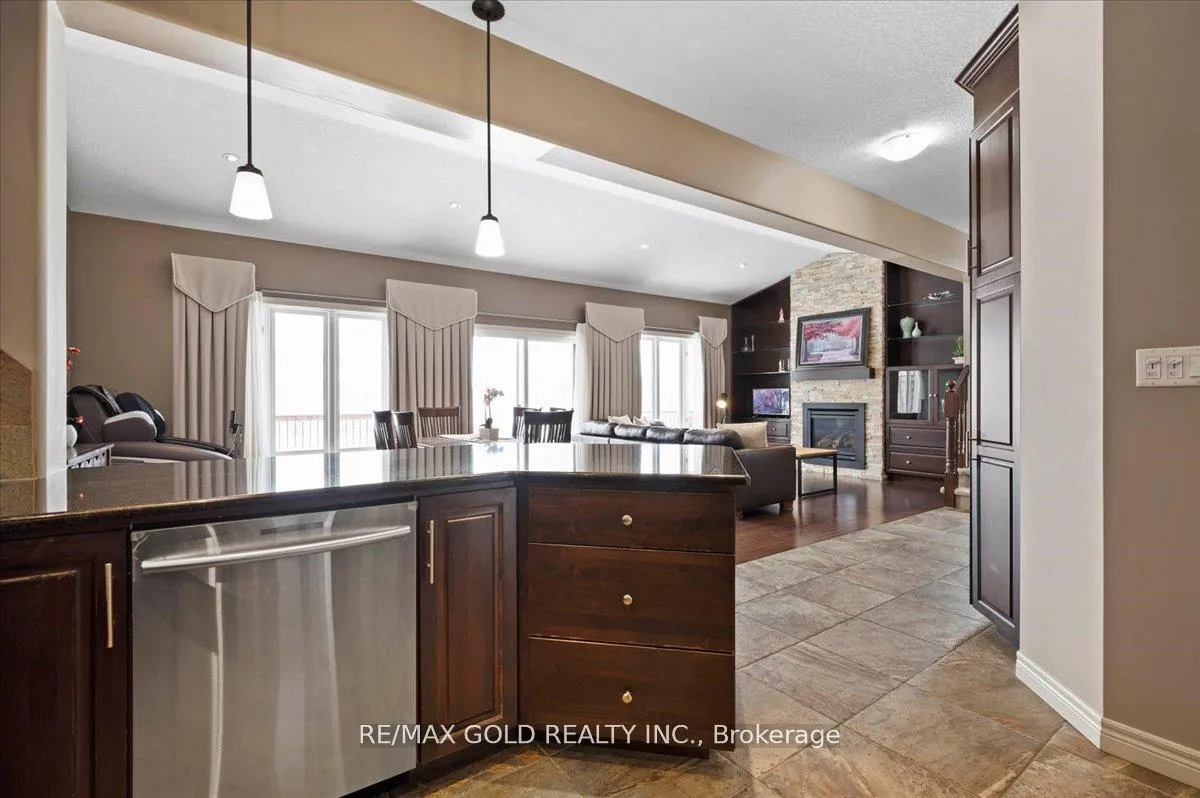 Photo 11 of Unit Main, 524 St Moritz Avenue, Waterloo — HOMEH