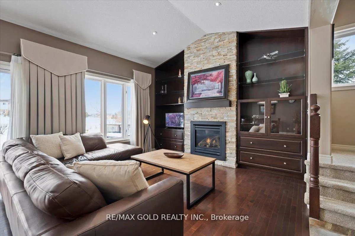 Photo 16 of Unit Main, 524 St Moritz Avenue, Waterloo — HOMEH