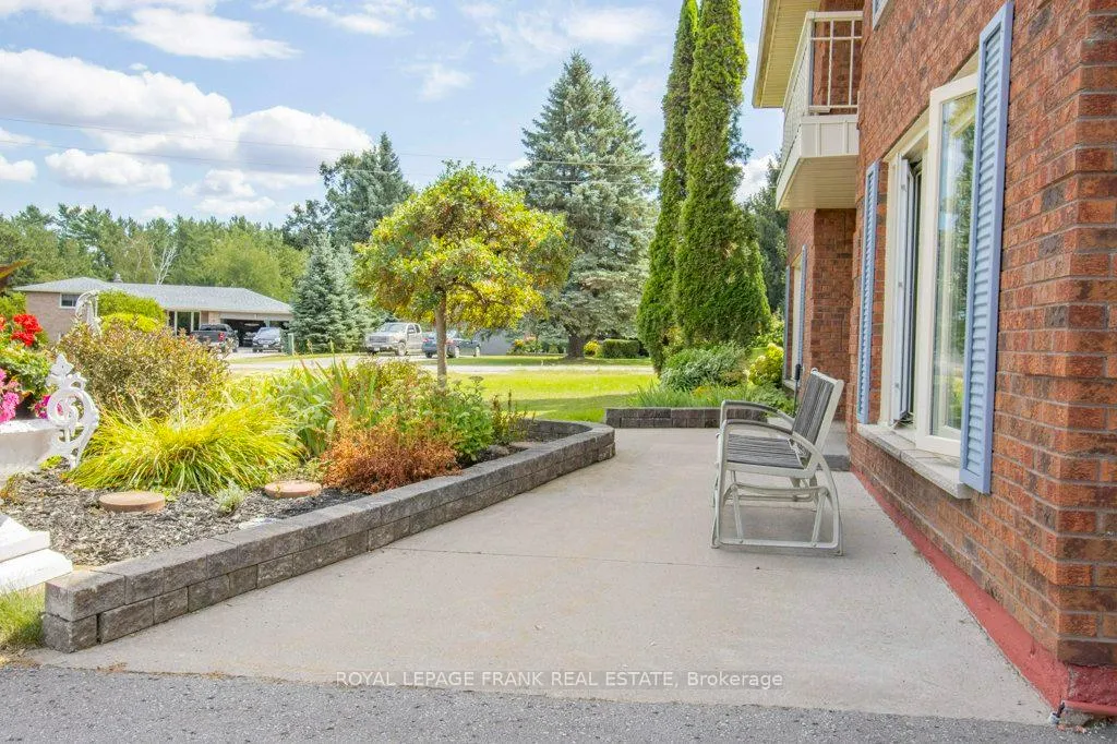 Photo 5 of 357 The Captains Corners, Kawartha Lakes, Verulam — HOMEH
