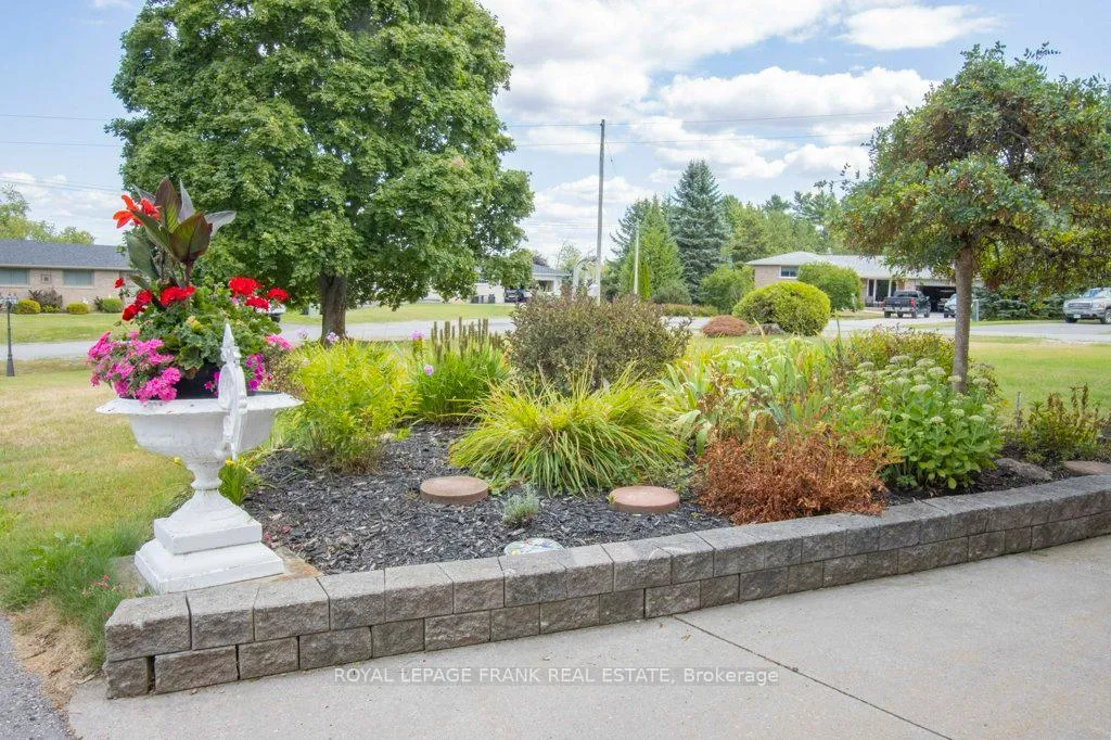Photo 7 of 357 The Captains Corners, Kawartha Lakes, Verulam — HOMEH