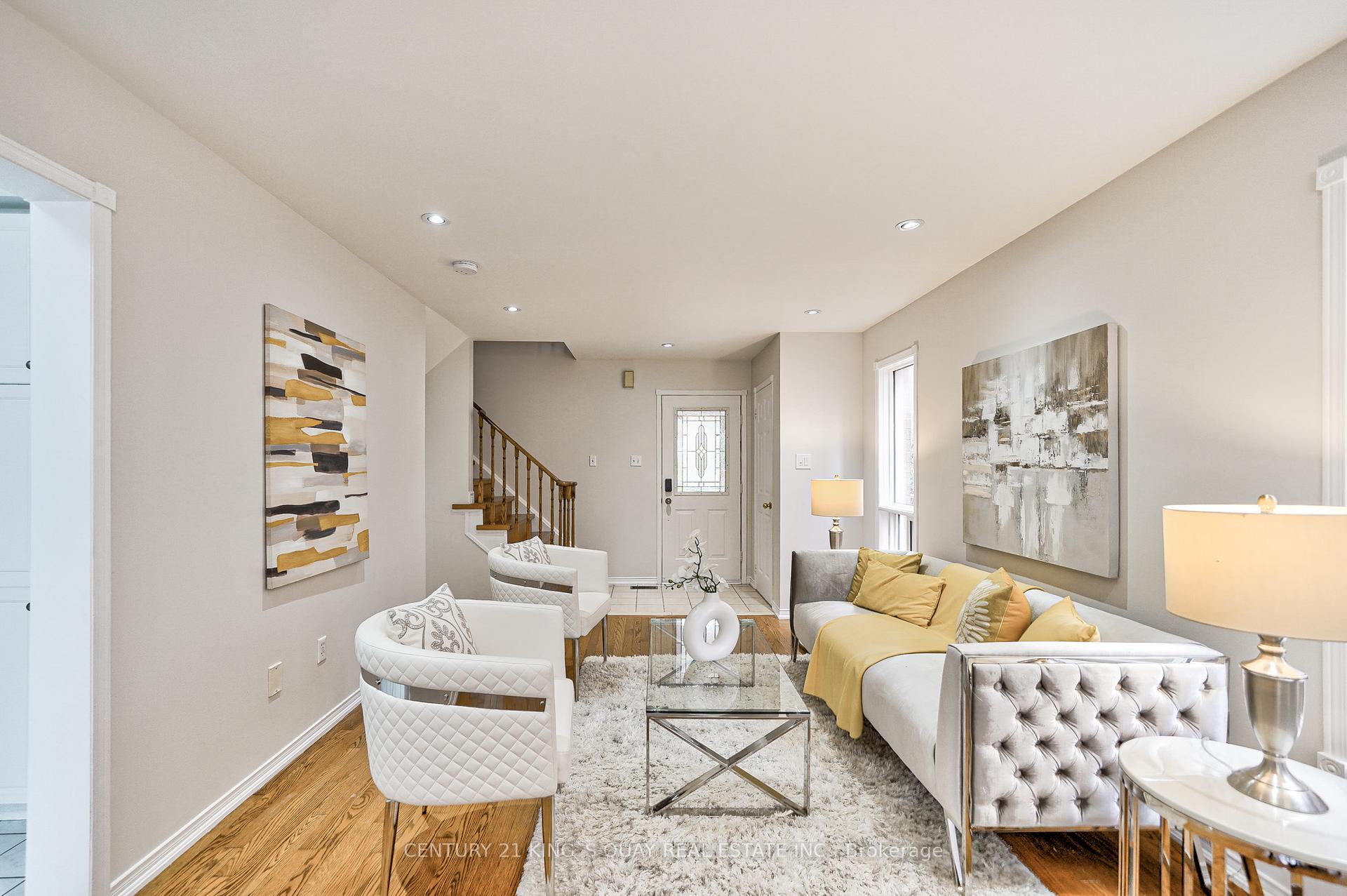 Photo 5 of 8 Hollidge Boulevard, Aurora, Bayview Wellington — HOMEH